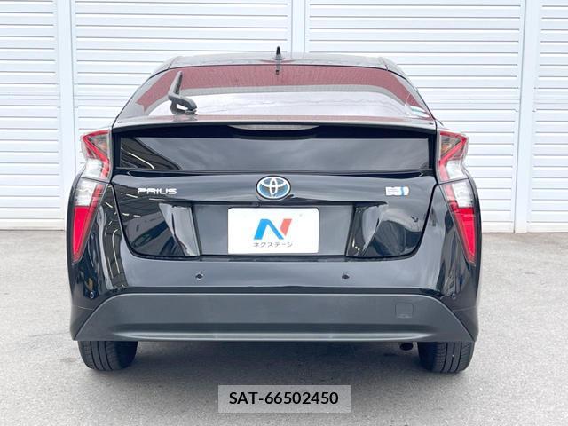 Toyota PRIUS 2018-11 8547458-15