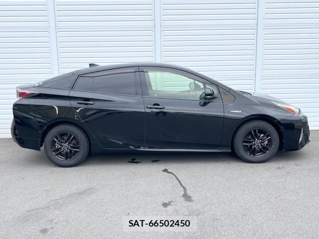 Toyota PRIUS 2018-11 8547458-16