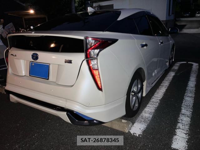 Toyota PRIUS 2016-04 8547494-12