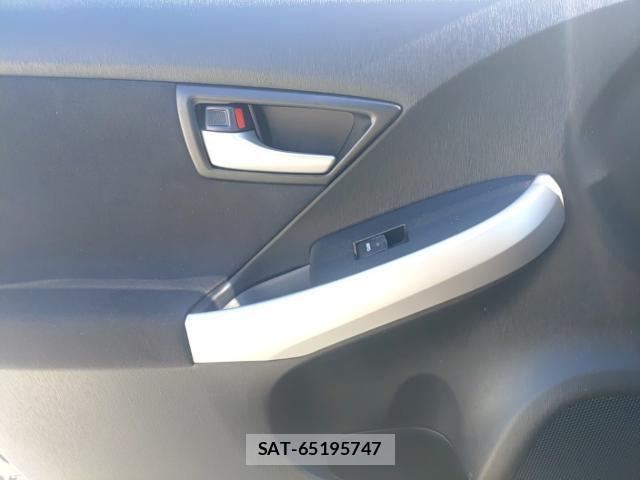 Toyota PRIUS 2015-07 8547497-12
