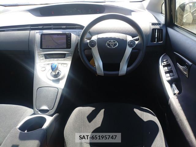 Toyota PRIUS 2015-07 8547497-2