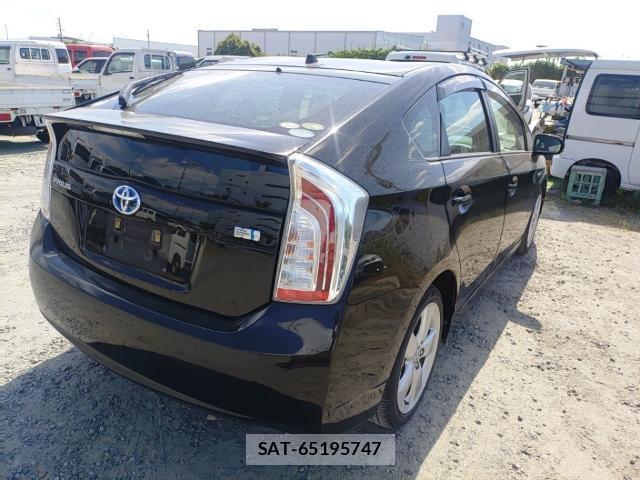 Toyota PRIUS 2015-07 8547497-4