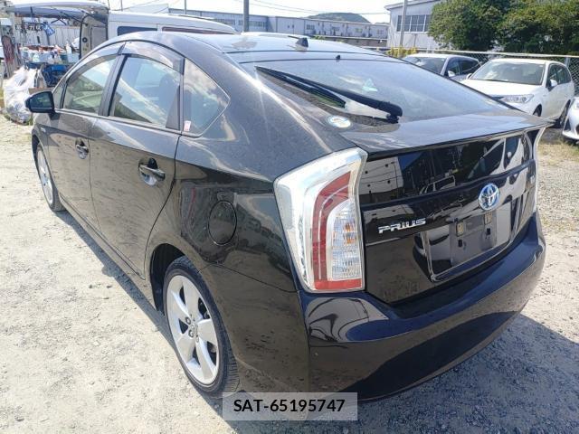 Toyota PRIUS 2015-07 8547497-5