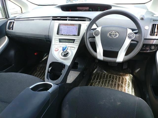 Toyota PRIUS 2013-08 8547506-2