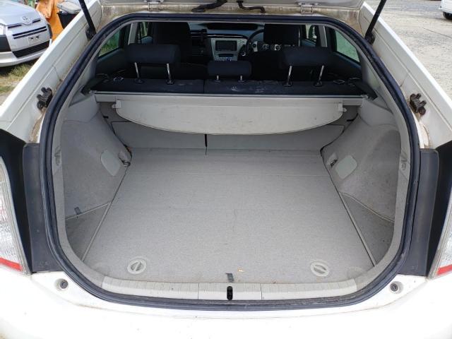 Toyota PRIUS 2013-08 8547506-7