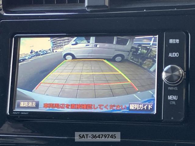 Toyota PRIUS 2017-05 8547979-12