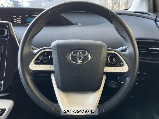 Toyota PRIUS 2017-05 8547979-14