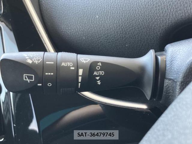 Toyota PRIUS 2017-05 8547979-16