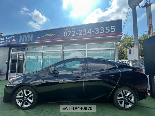 Toyota PRIUS 2016-06 8548006-1