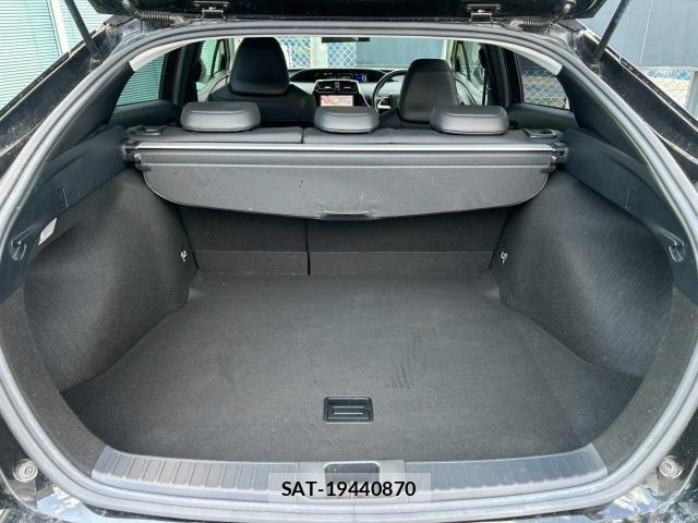 Toyota PRIUS 2016-06 8548006-17