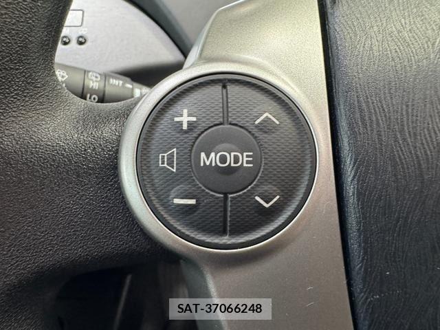 Toyota PRIUS 2013-07 8548419-12
