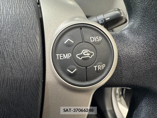 Toyota PRIUS 2013-07 8548419-13