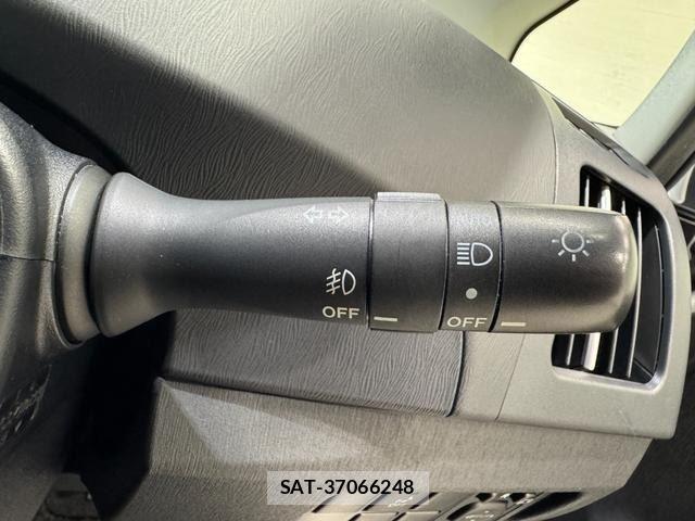 Toyota PRIUS 2013-07 8548419-15