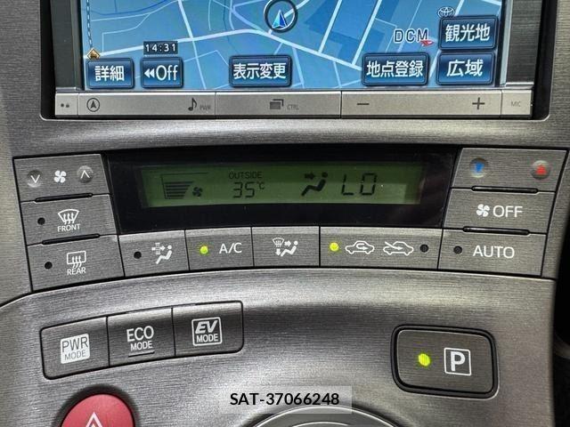 Toyota PRIUS 2013-07 8548419-18