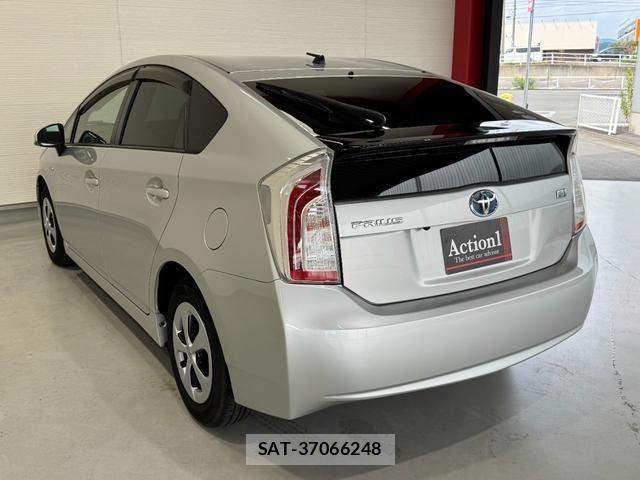 Toyota PRIUS 2013-07 8548419-3