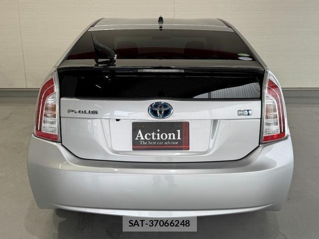 Toyota PRIUS 2013-07 8548419-4