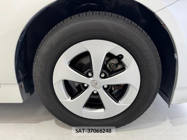 Toyota PRIUS 2013-07 8548419-7