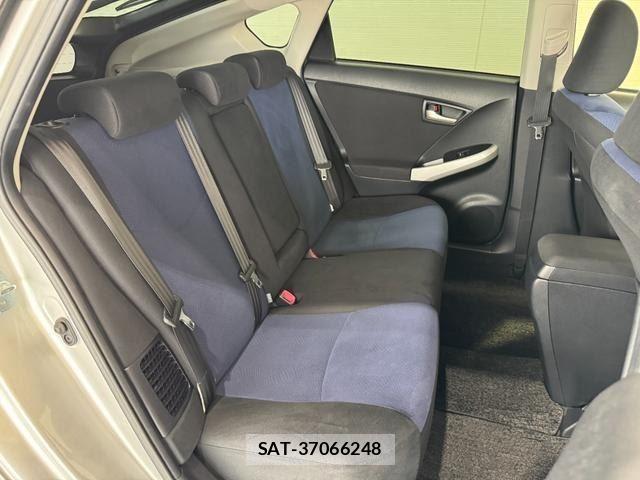 Toyota PRIUS 2013-07 8548419-9