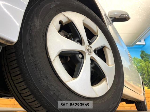 Toyota PRIUS 2013-08 8548440-12