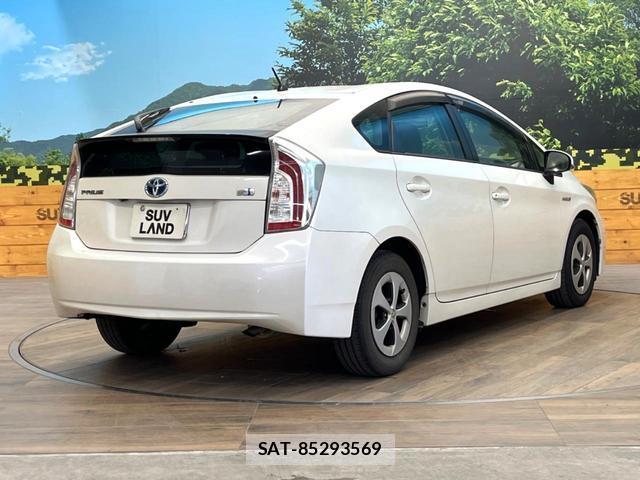 Toyota PRIUS 2013-08 8548440-16