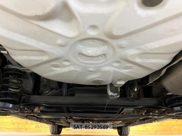 Toyota PRIUS 2013-08 8548440-18