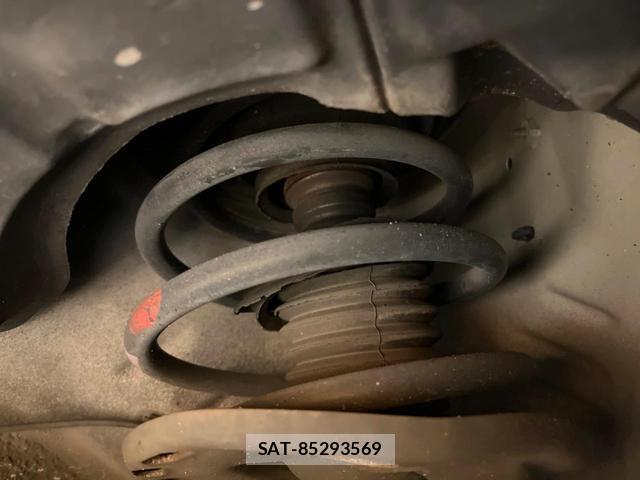 Toyota PRIUS 2013-08 8548440-19