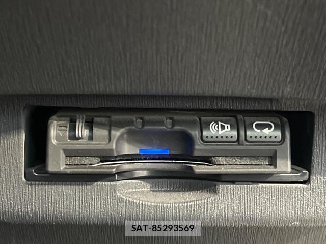 Toyota PRIUS 2013-08 8548440-4
