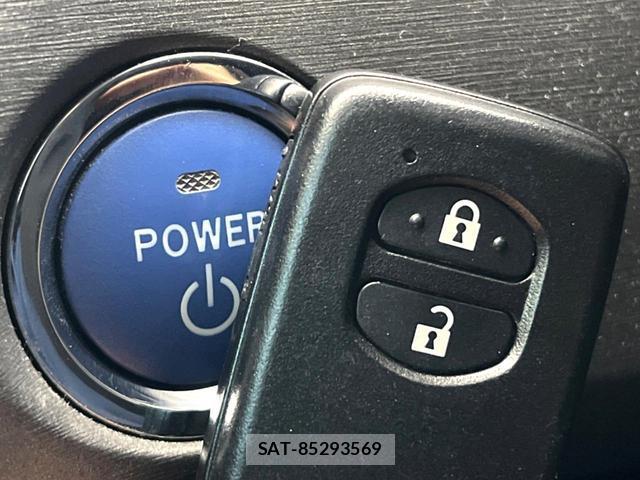 Toyota PRIUS 2013-08 8548440-5
