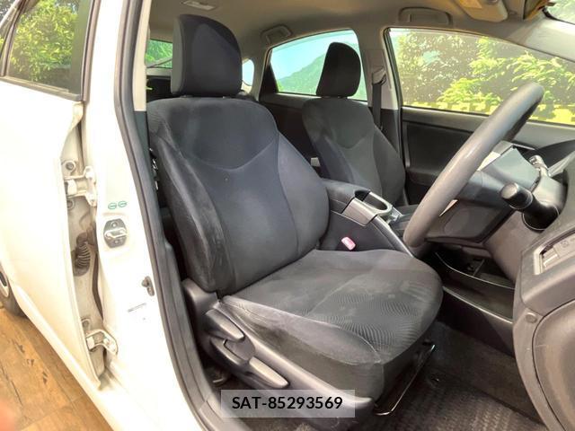 Toyota PRIUS 2013-08 8548440-7
