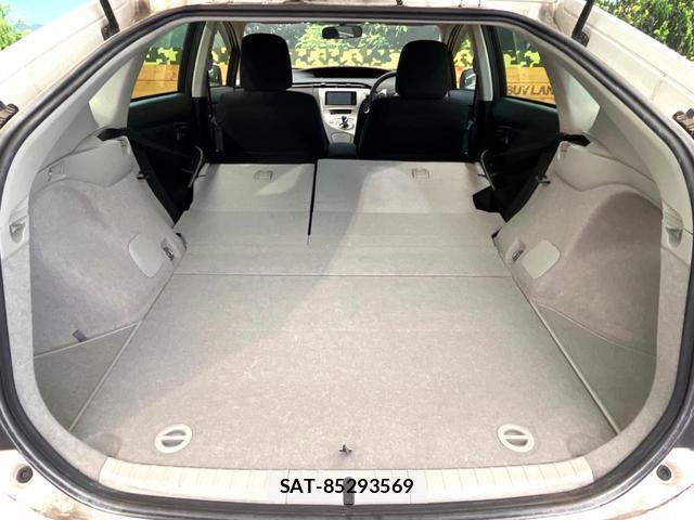 Toyota PRIUS 2013-08 8548440-9