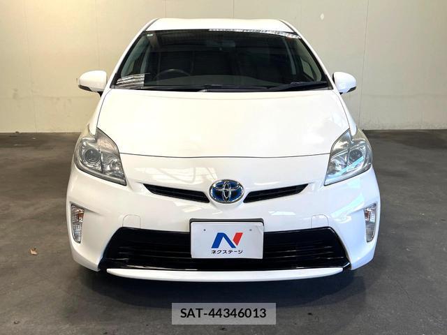 Toyota PRIUS 2013-10 8548507-13