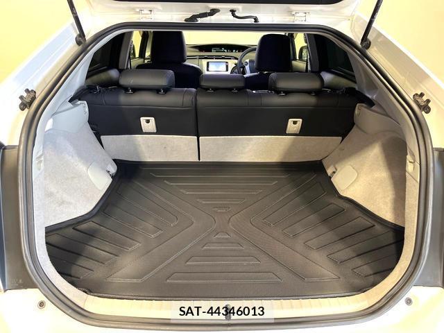 Toyota PRIUS 2013-10 8548507-9