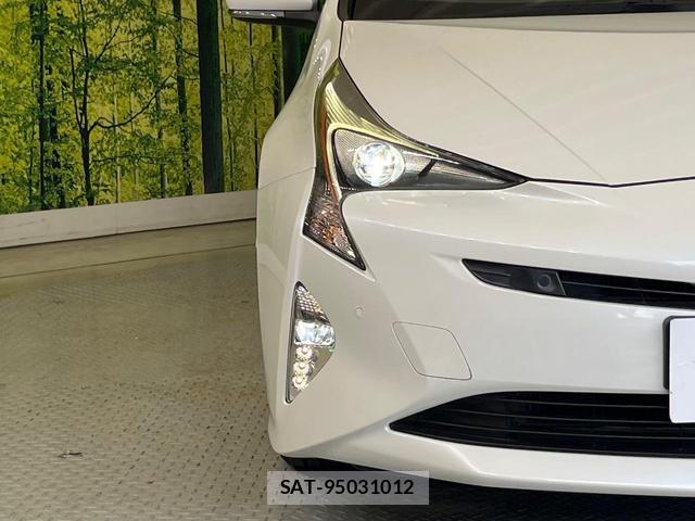 Toyota PRIUS 2017-03 8548593-11