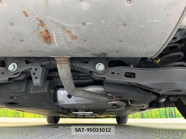 Toyota PRIUS 2017-03 8548593-18