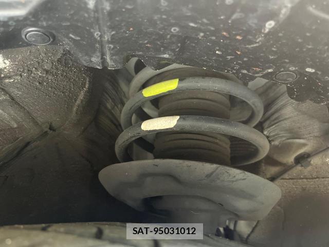 Toyota PRIUS 2017-03 8548593-19