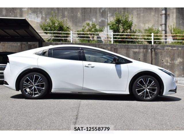Toyota PRIUS 2023-08 8548652-4