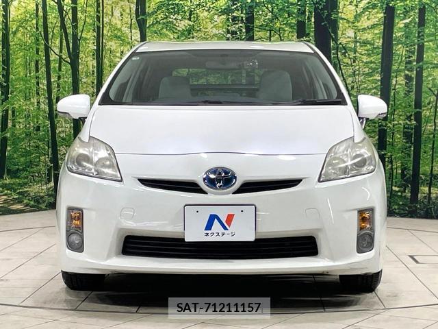 Toyota PRIUS 2011-02 8549044-13