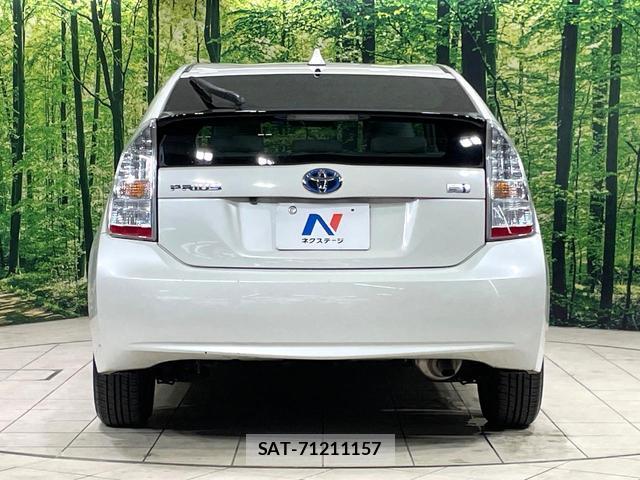 Toyota PRIUS 2011-02 8549044-14