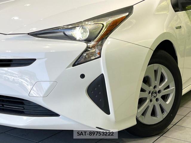 Toyota PRIUS 2017-07 8549293-11