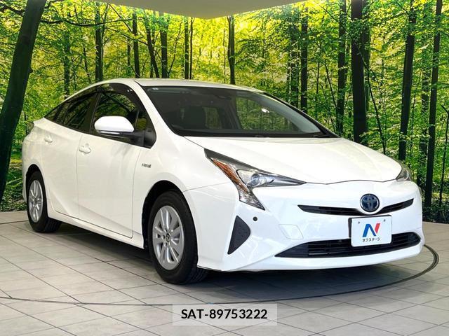 Toyota PRIUS 2017-07 8549293-15