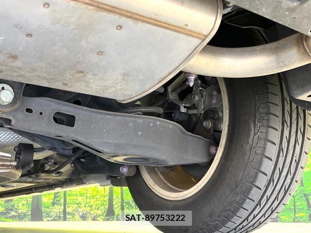 Toyota PRIUS 2017-07 8549293-19