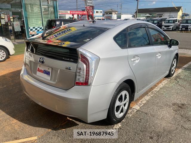 Toyota PRIUS 2013-09 8549421-1