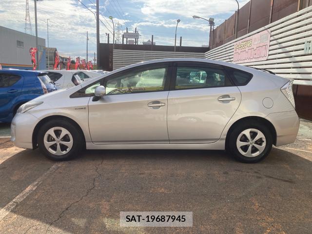 Toyota PRIUS 2013-09 8549421-4