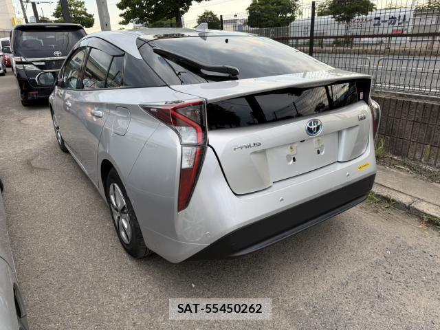 Toyota PRIUS 2016-06 8549440-12