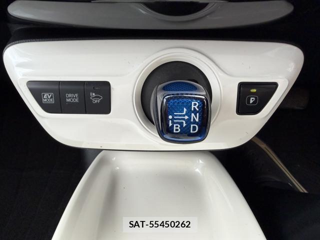 Toyota PRIUS 2016-06 8549440-15