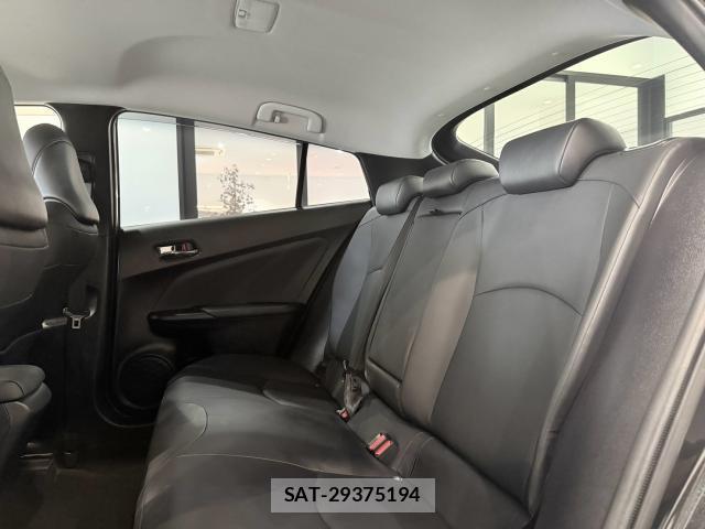 Toyota PRIUS 2022-04 8549478-14