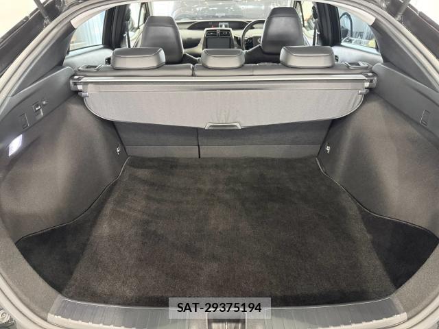 Toyota PRIUS 2022-04 8549478-18