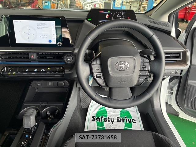 Toyota PRIUS 2023-07 8549549-11