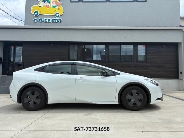 Toyota PRIUS 2023-07 8549549-3