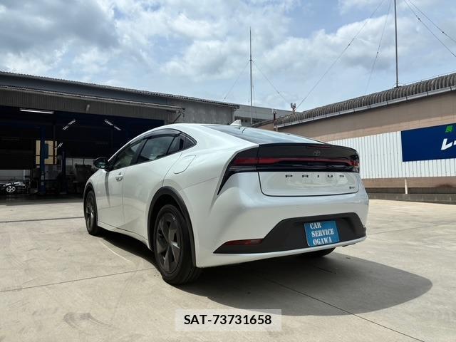 Toyota PRIUS 2023-07 8549549-7